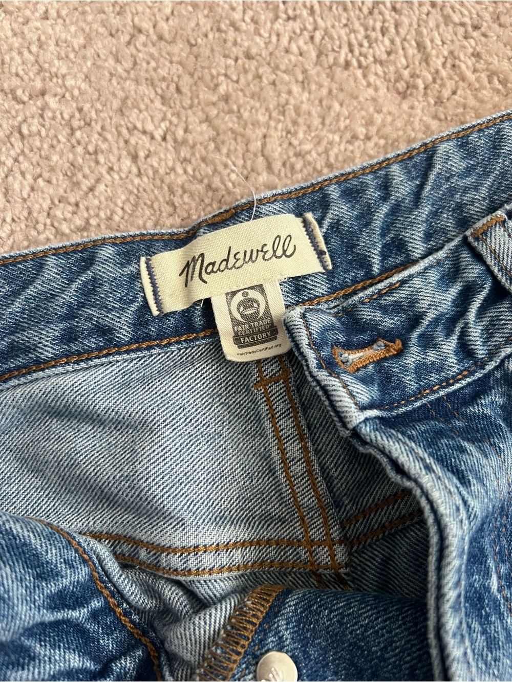 Madewell Darted Barrel Leg Jean - Picture 3 of 5